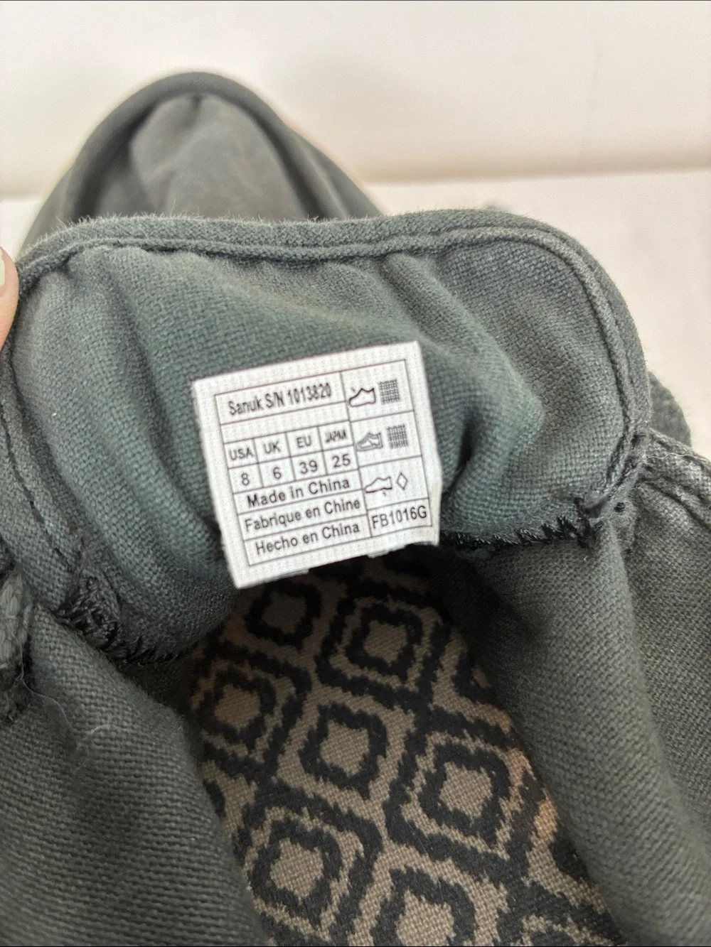 Sanuk Women’s 8 Chukka Boots Gray Canvas Lace Up Ankle Lightweight Desert
